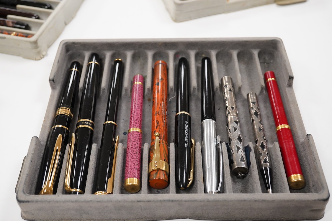 A good collection of fountain pens to include Swan, Onoto and Waterman, approx. 40